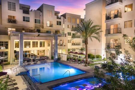 Paradise Cozysuites With Pool And Jacuzzi 11 ฟีนิกซ์ ภายนอก รูปภาพ